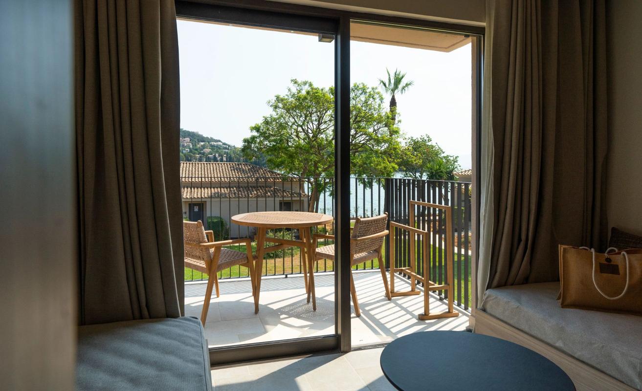 ΜΠΑΝΓΚΑΛΌΟΥ ΜΕ ΘΈΑ ΣΤΗ ΘΆΛΑΣΣΑ PREFERRED CLUB  Dreams Corfu Resort & Spa Corfú ΜΠΑΝΓΚΑΛΌΟΥ ΜΕ ΘΈΑ ΣΤΗ ΘΆΛΑΣΣΑ PREFERRED CLUB  Dreams Corfu Resort & Spa Corfú