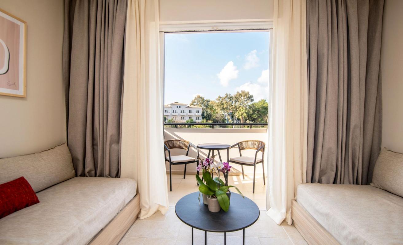 ΟΙΚΟΓΕΝΕΙΑΚΟ ΔΩΜΑΤΊΟ ΜΕ ΕΣΩΤΕΡΙΚΗ ΘΕΑ  Dreams Corfu Resort & Spa Corfú ΟΙΚΟΓΕΝΕΙΑΚΟ ΔΩΜΑΤΊΟ ΜΕ ΕΣΩΤΕΡΙΚΗ ΘΕΑ  Dreams Corfu Resort & Spa Corfú